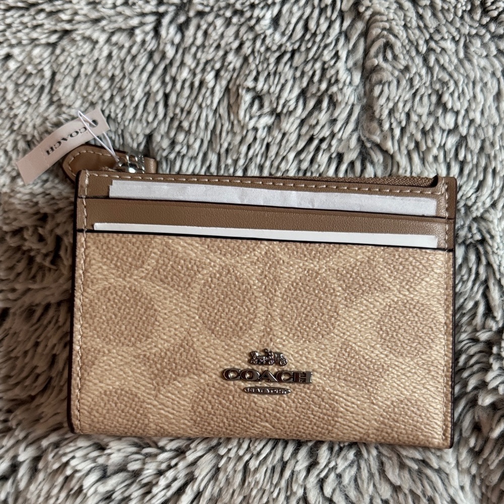 Brand New Coach Beige Card Wallet
